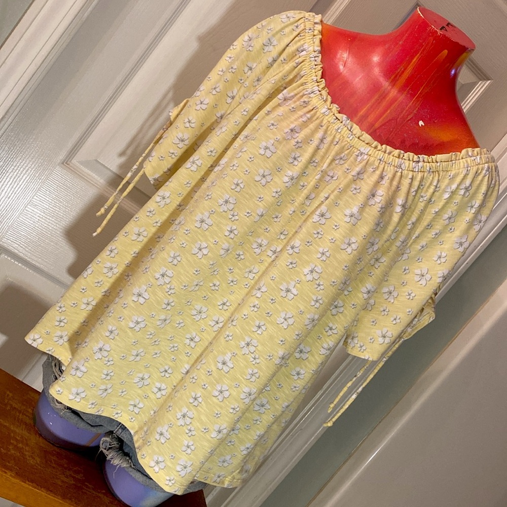 Cato Yellow and White Floral Ruched Short Sleeve Blouse